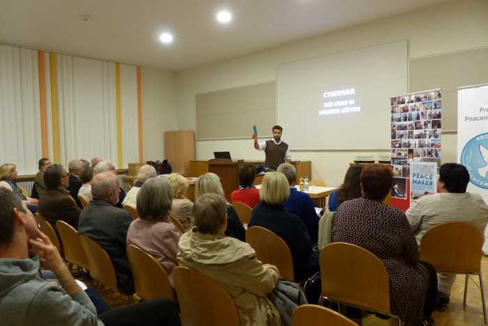 Vortrag von Journalist Simon Jacob