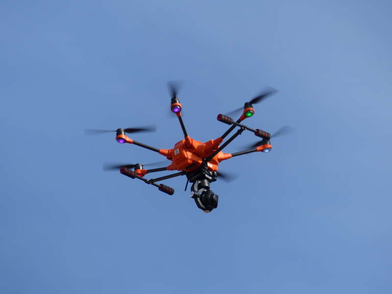 Fliegende Drohne (Foto: Medienteam Feuerwehr Neustadt)