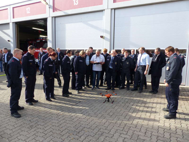 Fortbildung an der Drohne (Foto: Medienteam Feuerwehr Neustadt)