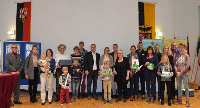 Neun Privathaushalte erhalten die „Grüne Hausnummer Plus“. Foto: Kreisverwaltung Mainz-Bingen.