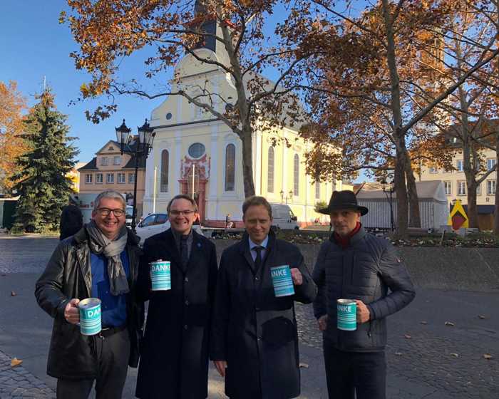 Sammelaktion Kriegsgräberfürsorge Prominentenaktion 17. November Foto: Volksbund Deutsche Kriegsgräberfürsorge