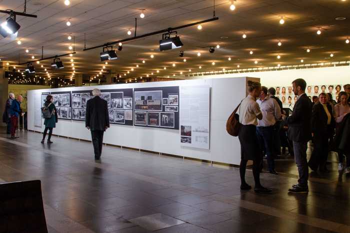 Eine Ausstellung des Deutschen Architekturmuseums in Kooperation mit dem Nationaltheater Mannheim, der Stadt Mannheim, dem MARCHIVUM, dem Bund Deutscher Architekten und SCHMUCKER und PARTNER planungsgesellschaft mbh - Foto: Marina Terechov