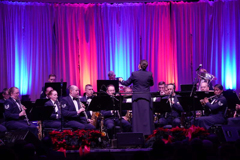 Kaiserslautern Weihnachtskonzert holiday concert USAFE Band (Foto: Reinhard Schnell)