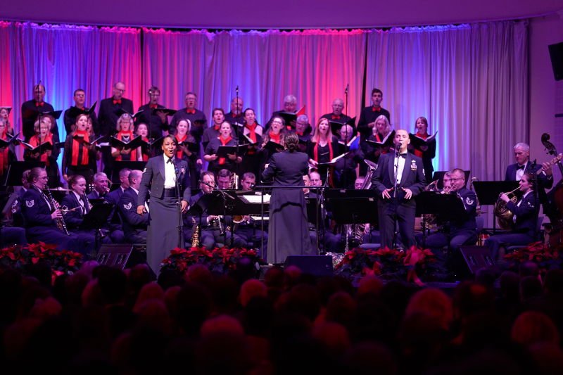 Kaiserslautern Weihnachtskonzert holiday concert USAFE Band (Foto: Reinhard Schnell)