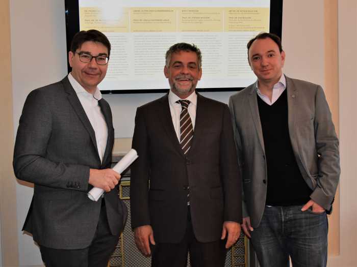 Gemeinsame Veranstalter der Landauer Akademiegespräche: Oberbürgermeister Thomas Hirsch, Dr. Christoph Picker, Direktor der Evangelischen Akademie der Pfalz, und Dr. Timo Werner, Geschäftsführer des Frank-Loeb-Instituts (v.l.n.r.).