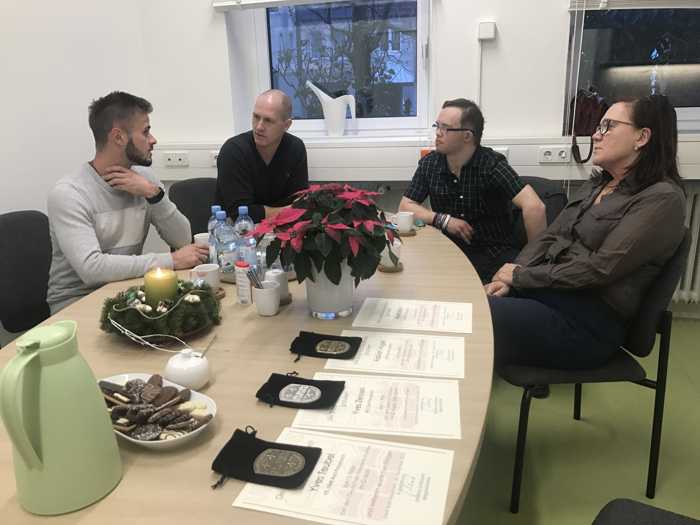 Von links nach rechts: Kyrillo Sonn, Markus Schlosser Yves und Heike Zensen.