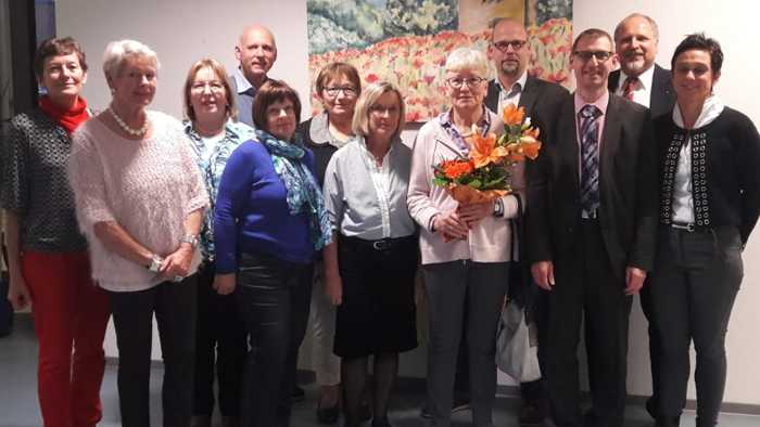 Die Grüne Dame Dorothea Bühler (Mitte) wurden am Standort Buchen der Neckar-Odenwald-Kliniken verabschiedet. Foto: Neckar-Odenwald-Kliniken