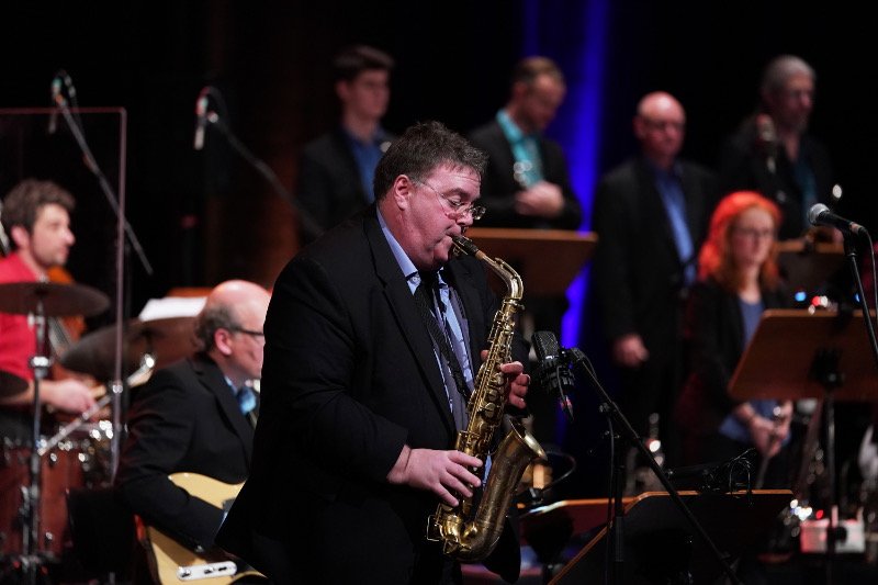 Neustadt Jazz an Neujahr Blue note BIG BAND Stephanie Laura Harrison Jens Wendelboe (Foto: Holger Knecht)