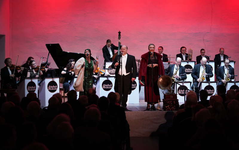 Freinsheim Von-Busch-Hof Schellack-Orchester Neujahr-Gala 2019 (Foto: Holger Knecht)