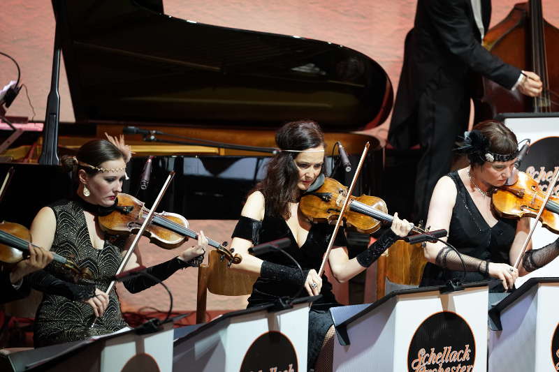 Freinsheim Von-Busch-Hof Schellack-Orchester Neujahr-Gala 2019 (Foto: Holger Knecht)