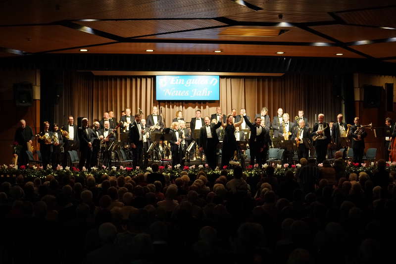 Neuhofen Neujahrskonzert Landespolizeiorchester Rheinland-Pfalz LPO (Foto: Reinhard Schnell)