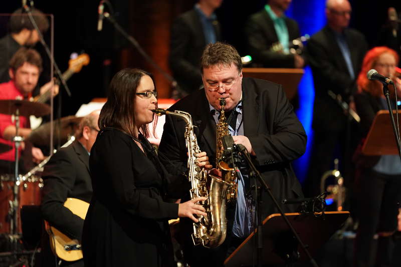 Neustadt Jazz an Neujahr Blue note BIG BAND Stephanie Laura Harrison Jens Wendelboe (Foto: Holger Knecht)