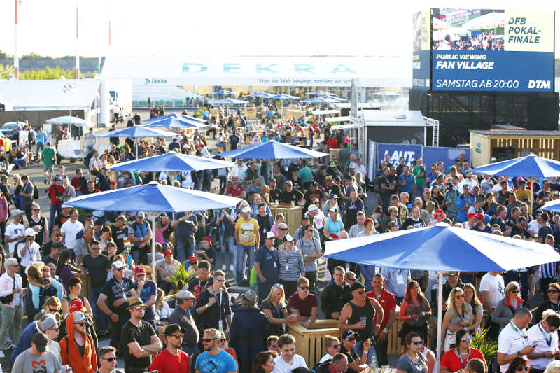 DTM Fan Village im Fahrerlager (Foto: ITR GmbH)