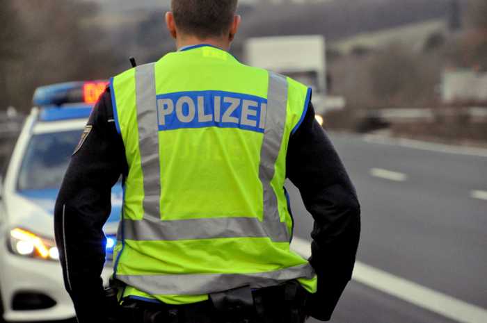 Polizei_Verkehrskontrolle-Kaiserslautern_Symbolbild