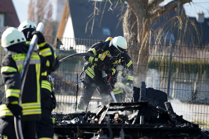 Neustadt Fahrzeugbrand (Foto: Holger Knecht)