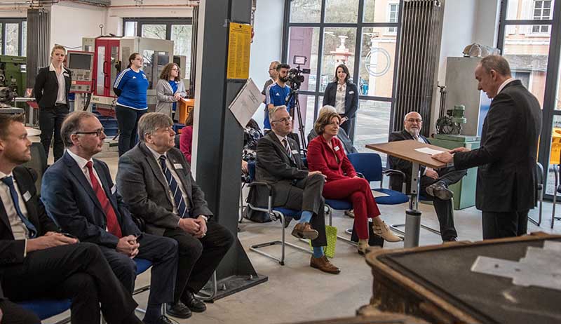 Gienanth Besuch Malu Dreyer (Foto: Helmut Dell)