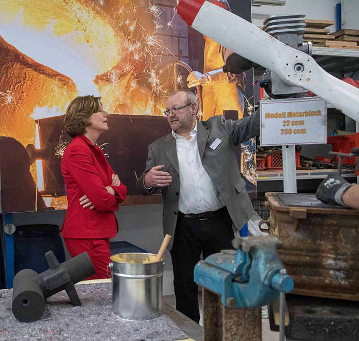 Gienanth Besuch Malu Dreyer (Foto: Helmut Dell)