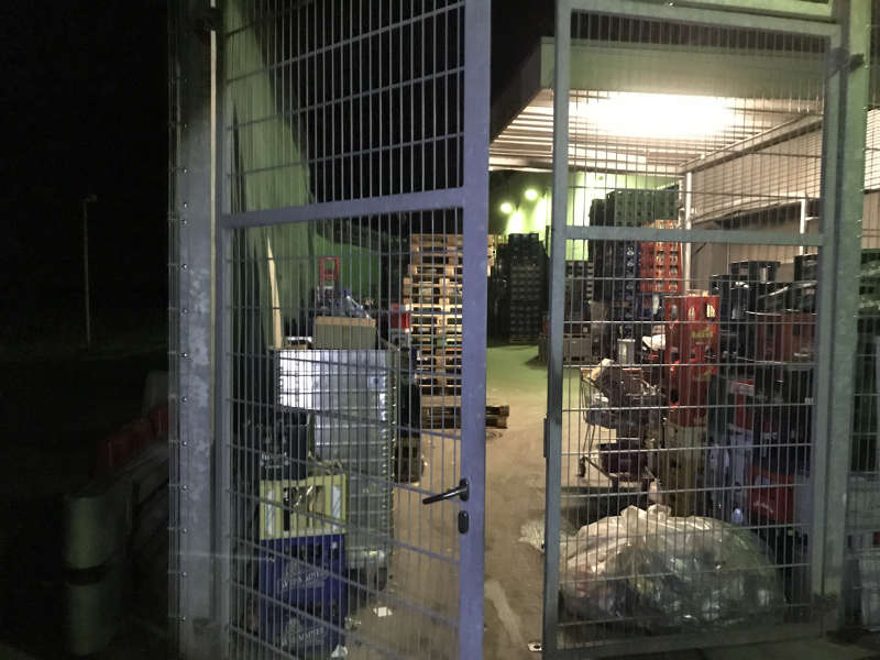 Leergutdiebstahl zum Nachteil von Warenhaus (Foto: Polizei RLP)