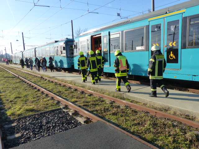 Oberleitungsschaden auf der U-Bahnstrecke der U4