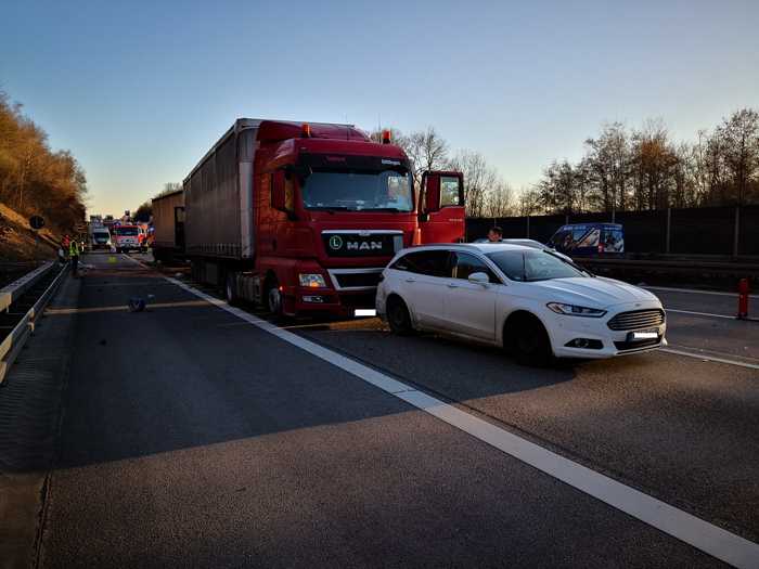 Unfall: Zwei LKW