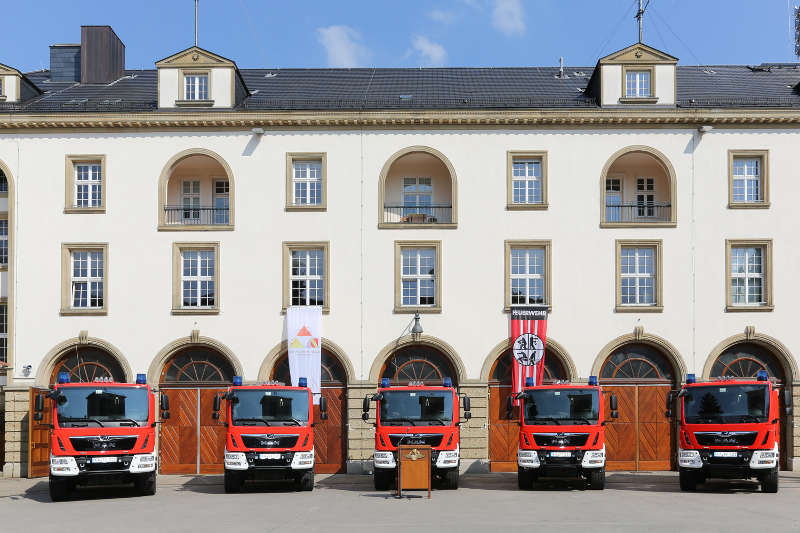 Karlsruhe Feuerwehr Löschfahrzeuge (Foto: Klaus Eppele)