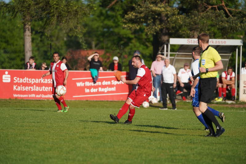 Kaiserslautern Benefizfußballspiel (Foto: Holger Knecht)