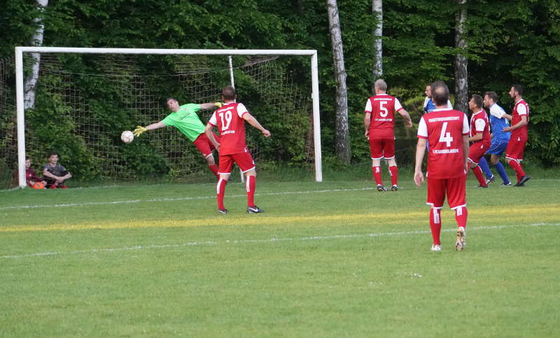 Kaiserslautern Benefizfußballspiel (Foto: Holger Knecht)