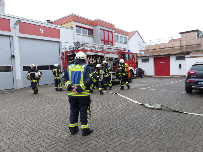 Praktische Ausbildung (Foto: Feuerwehr Neustadt)