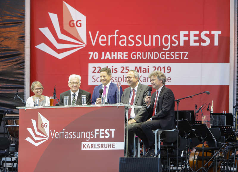 Verfassungsfest (Quelle: KME Karlsruhe Marketing und Event GmbH - Fotograf: Jürgen Rösner)