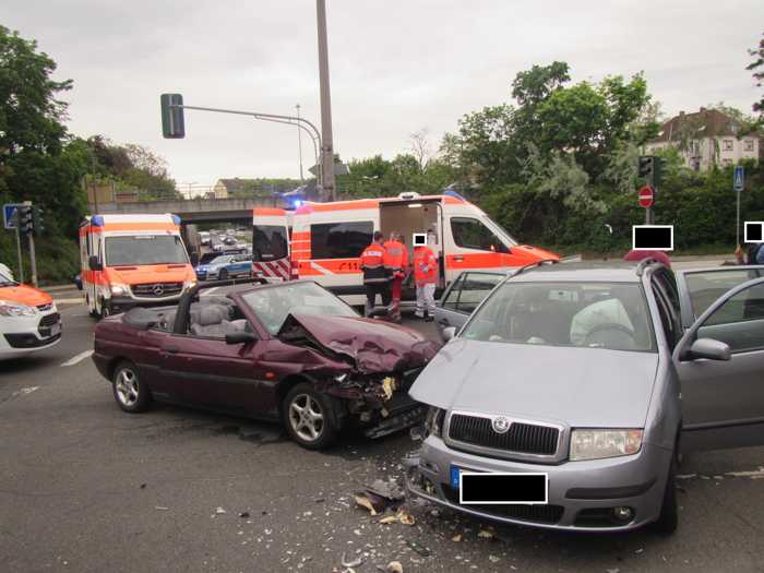 Verkehrsunfall mit vier verletzten Personen