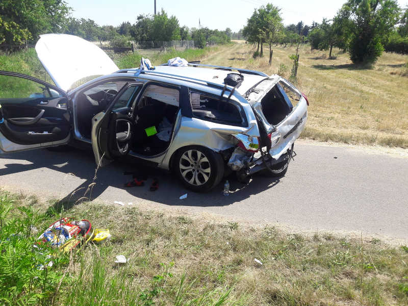 Eines der beschädigten Autos (Foto: Feuerwehr Haßloch)