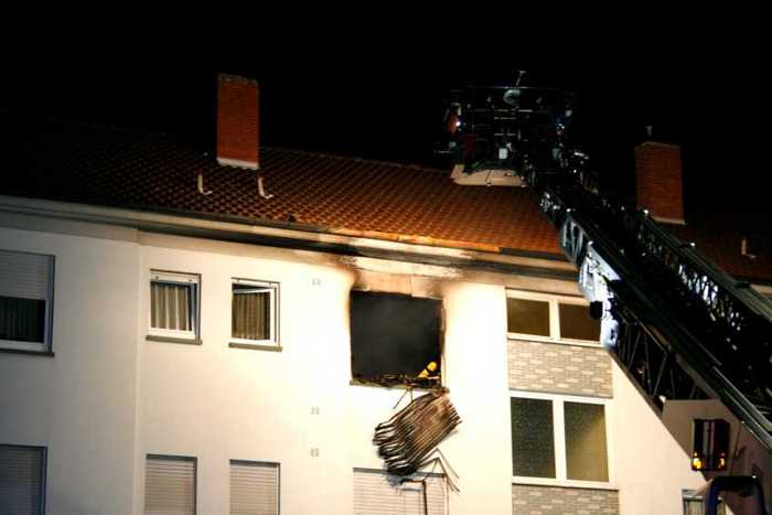 Brand im Mehrfamilienhaus-Wohnung im 2.OG © Feuerwehr Speyer
