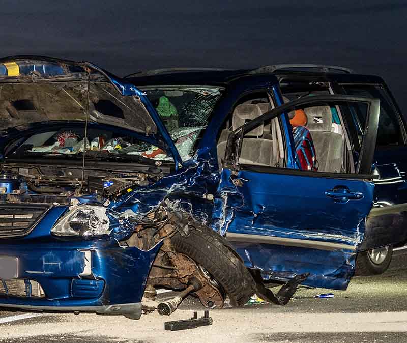 Unfall am Dienstagmorgen auf der B 47 zwischen Goellheim und Dreisen, 2 Schwerverletzte. (Foto: Helmut Dell)