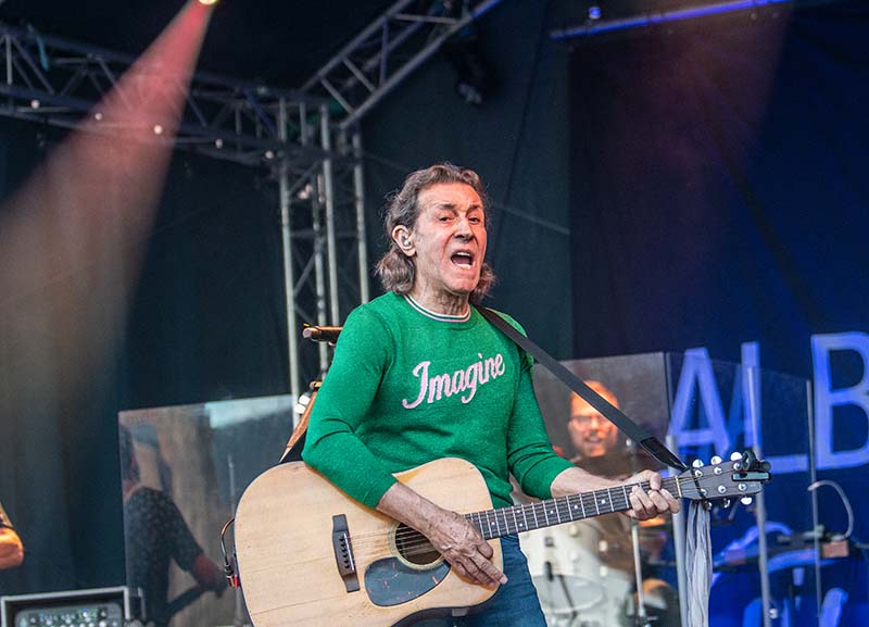 Neuleininger Burgsommer Albert Hammond 2019 (Foto: Helmut Dell)