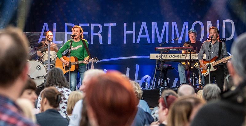 Neuleininger Burgsommer Albert Hammond 2019 (Foto: Helmut Dell)