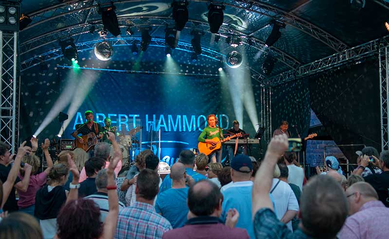 Neuleininger Burgsommer Albert Hammond 2019 (Foto: Helmut Dell)