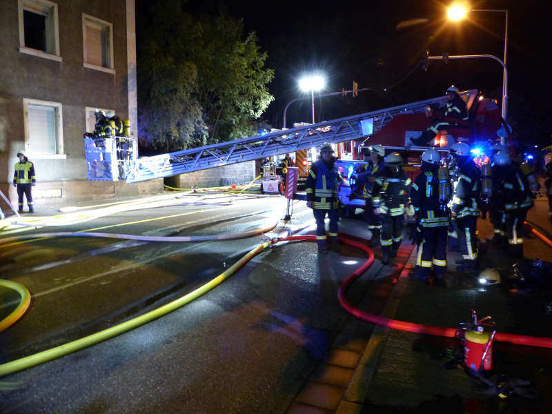 Die B39 war während des Einsatzes voll gesperrt (Foto: Feuerwehr Neustadt)