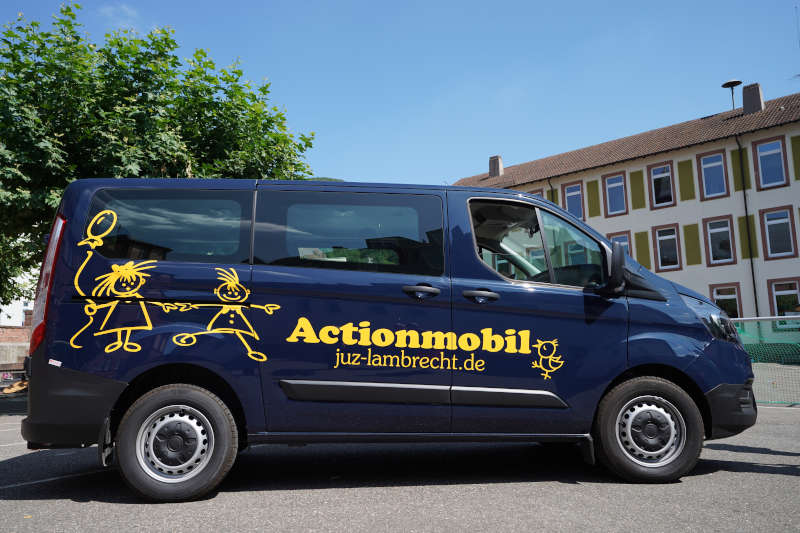 Lambrecht JUZ Actionmobil Fahrzeugübergabe 2019 (Foto: Holger Knecht)