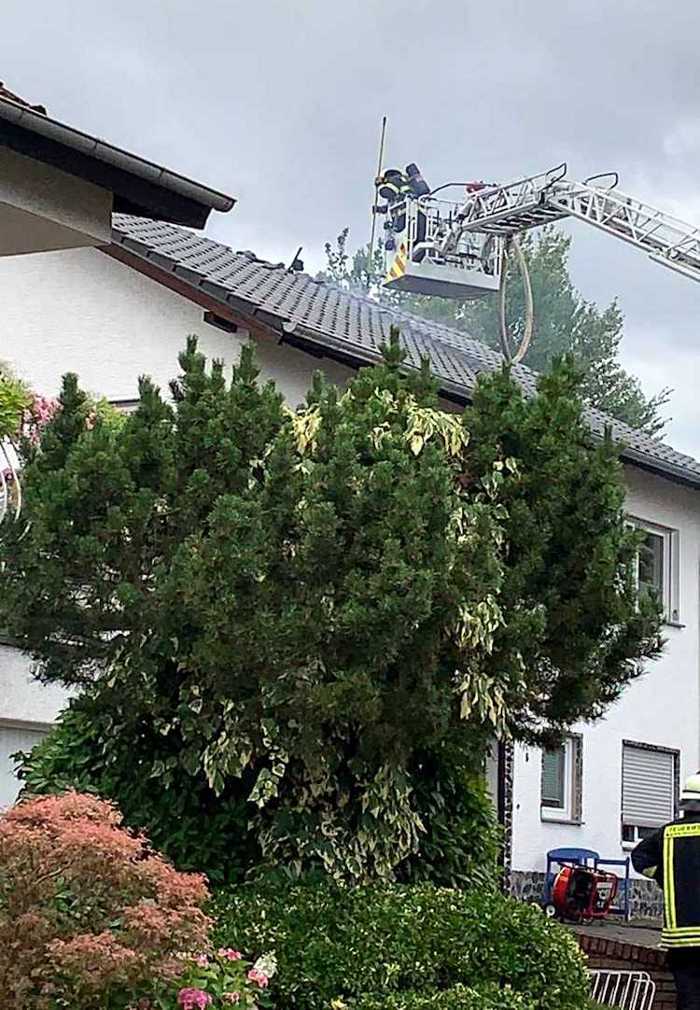 Dachstuhlbrand Hüffelsheim © Feuerwehr VG Rüdesheim