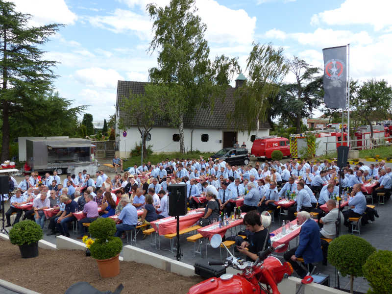 Feuerwehrangehörige (Foto: Feuerwehr Neustadt)