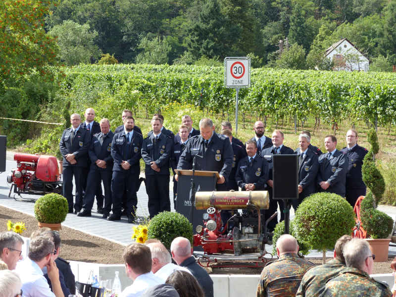 Tobias Bauer bei seiner Rede (Foto: Feuerwehr Neustadt)