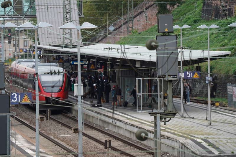 Neustadt Fußballspiel FCK SVW (Foto: Holger Knecht)