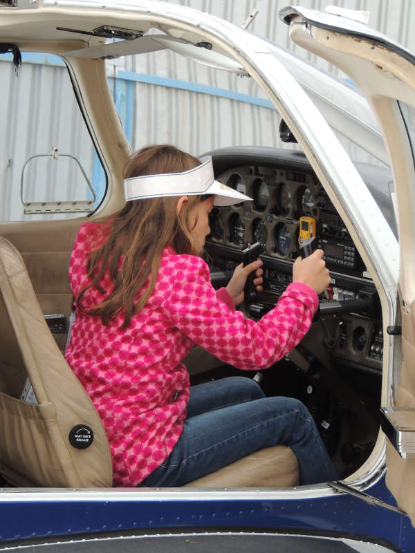 In einem echten Flugzeug sitzen (Foto: MFG Speyer e.V.)