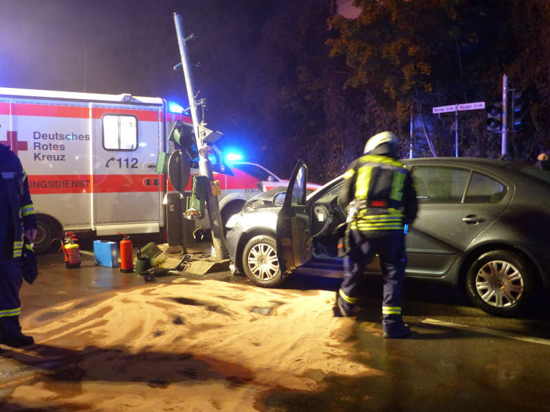 Die Unfallstelle (Foto: Feuerwehr Neustadt)