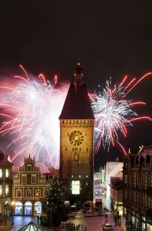 Die Feuerwerke zählen in Speyer zu den Advent-Highlights. (Foto: Klaus Venus)