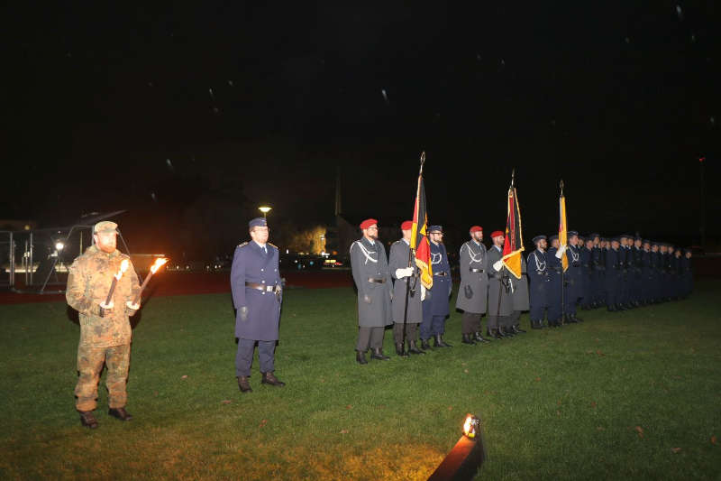 Gelöbnisaufstellung (Foto: Bundeswehr/Frank Wiedemann)