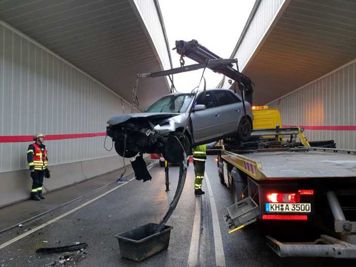 Verkehrsunfall im Tunnel-3 © Feuerwehr VG Rüdesheim