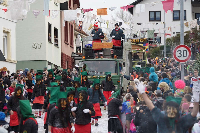 Ettlingen Schöllbronn Fasenachtsumzug 2020 (Foto: Holger Knecht)