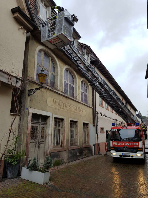 Einsatz in der Mittelgasse (Foto: Feuerwehr Neustadt)