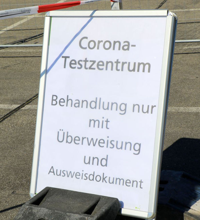 Hinweisschild (Foto: Wiedemann)